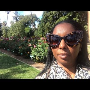 Meet your Posher, Khalisha